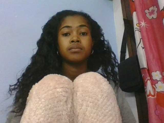 Phaniah1a live cam on BongaCams