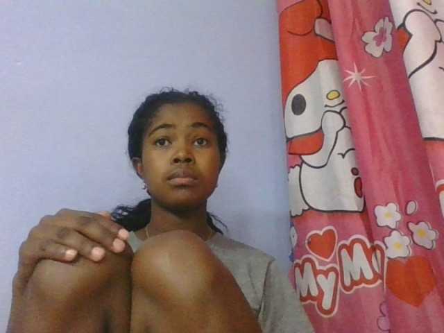 Phaniah1a live cam on BongaCams