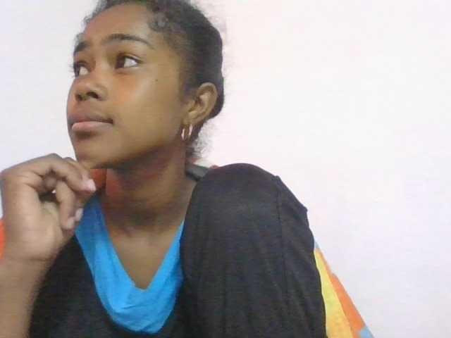 Phaniah1a live cam on BongaCams