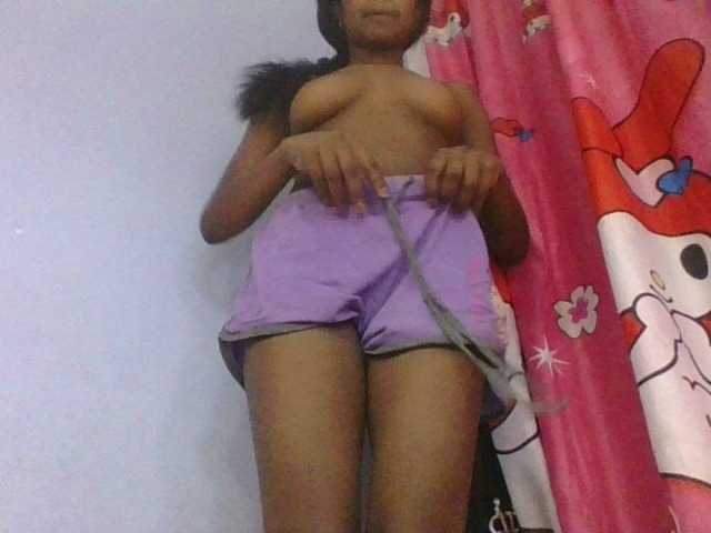 Phaniah1a live cam on BongaCams