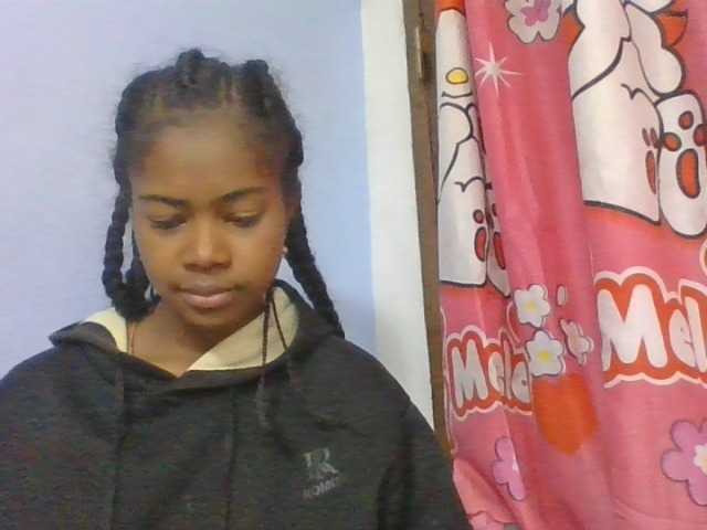 Phaniah1a live cam on BongaCams