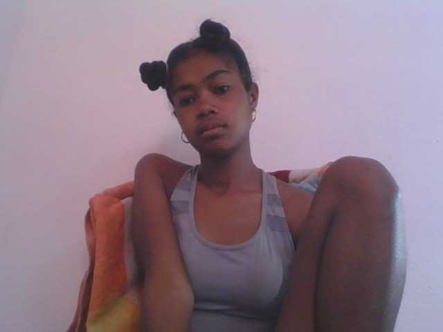 Phaniah1a live cam on BongaCams