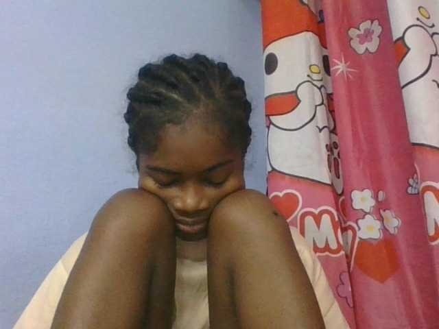Phaniah1a live cam on BongaCams
