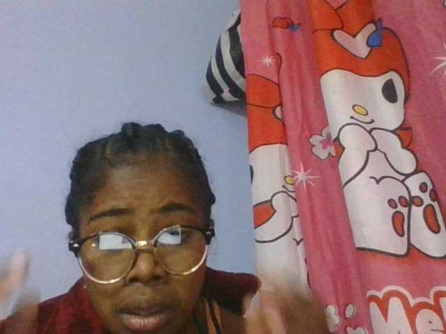 Phaniah1a live cam on BongaCams