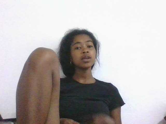 Phaniah1a live cam on BongaCams