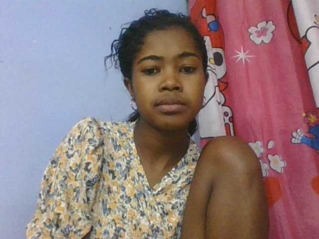Phaniah1a live cam on BongaCams
