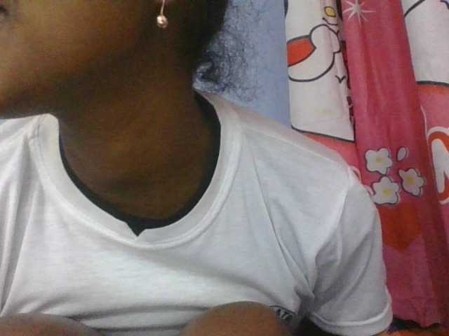 Phaniah1a live cam on BongaCams