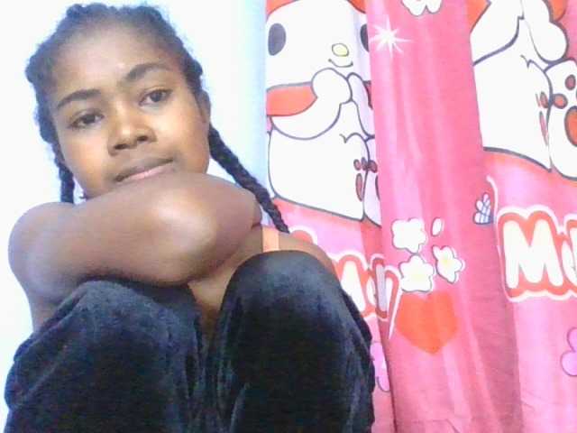 Phaniah1a live cam on BongaCams