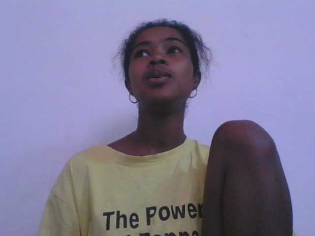 Phaniah1a live cam on BongaCams