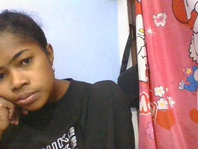 Phaniah1a live cam on BongaCams