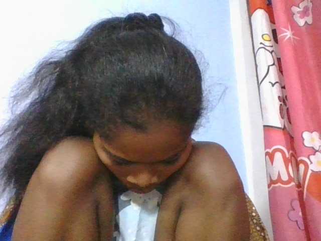 Phaniah1a live cam on BongaCams