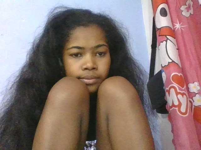 Phaniah1a live cam on BongaCams