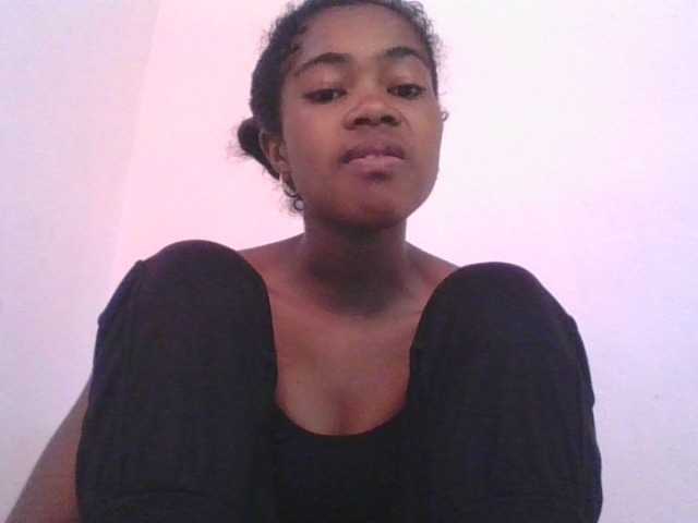 Phaniah1a live cam on BongaCams