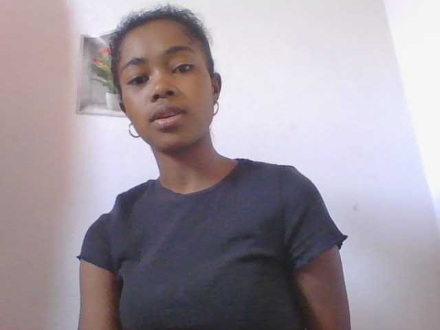 Phaniah1a live cam on BongaCams