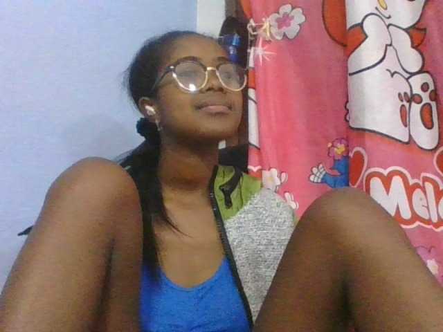 Phaniah1a live cam on BongaCams