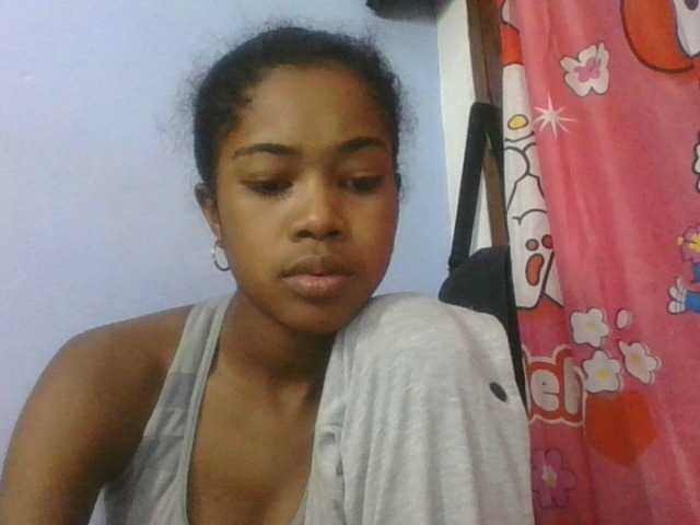 Phaniah1a live cam on BongaCams