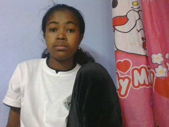 Phaniah1a live cam on BongaCams