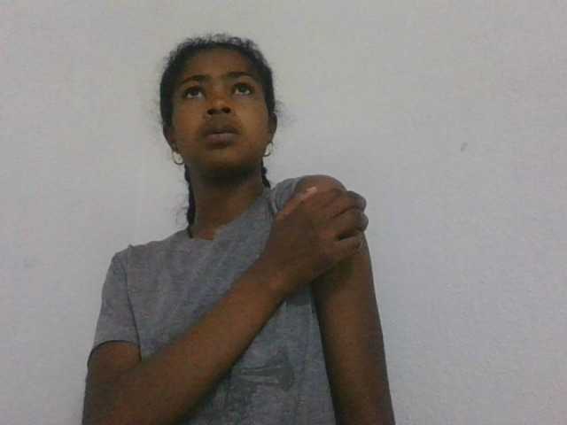 Phaniah1a live cam on BongaCams