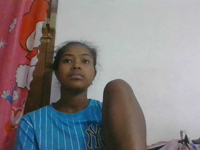Phaniah1a live cam on BongaCams
