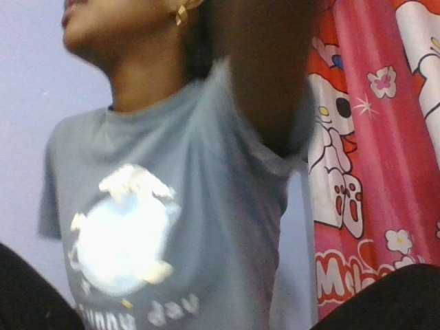 Phaniah1a live cam on BongaCams