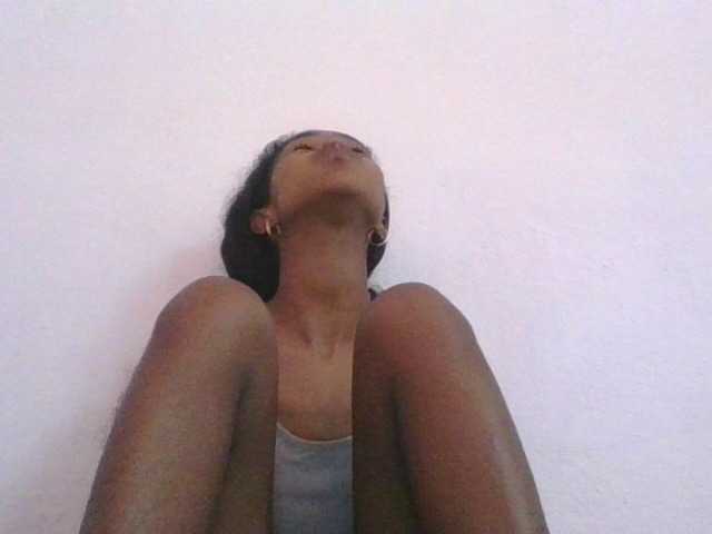 Phaniah1a live cam on BongaCams