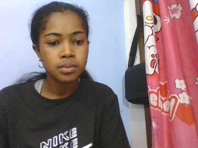 Phaniah1a live cam on BongaCams