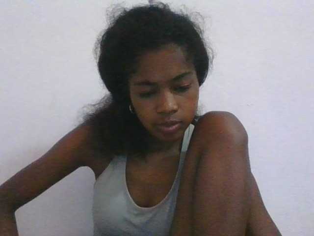 Phaniah1a live cam on BongaCams