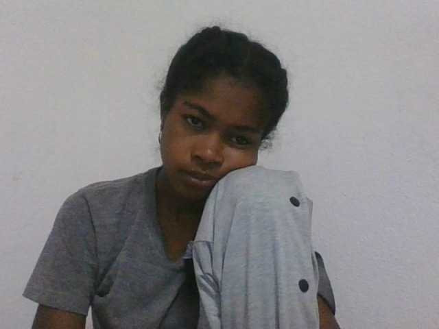 Phaniah1a live cam on BongaCams
