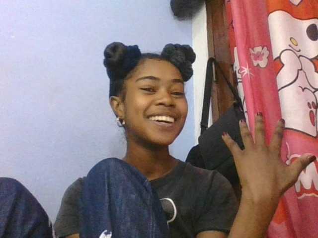 Phaniah1a live cam on BongaCams