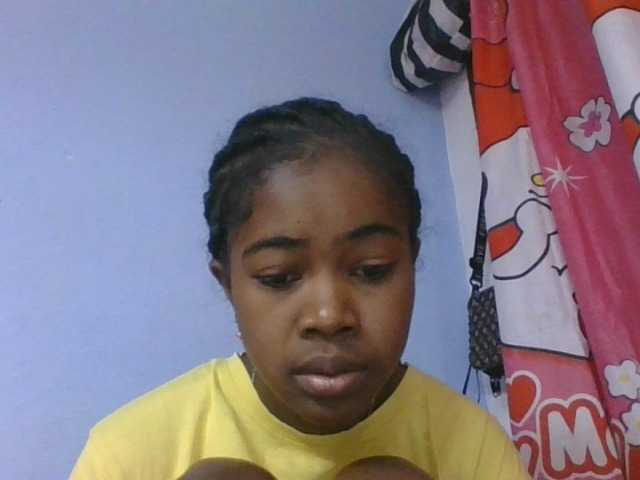 Phaniah1a live cam on BongaCams