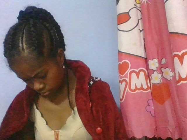Phaniah1a live cam on BongaCams