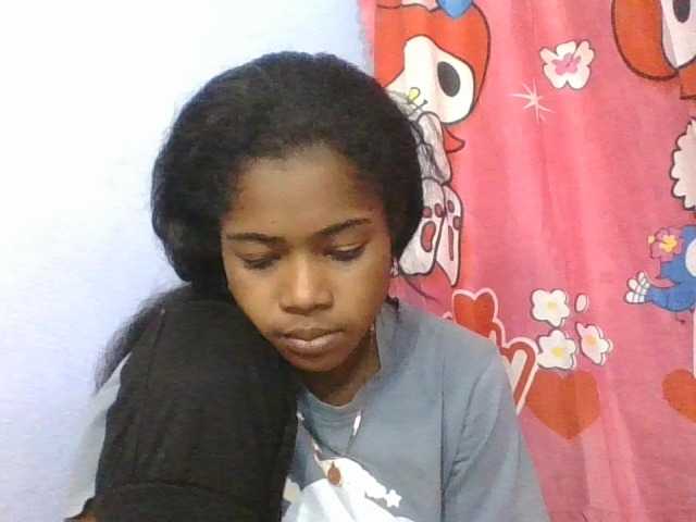Phaniah1a live cam on BongaCams