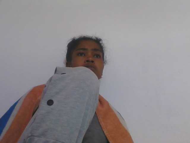 Phaniah1a live cam on BongaCams