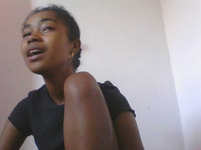 Phaniah1a live cam on BongaCams