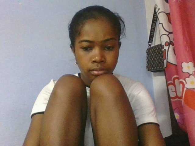 Phaniah1a live cam on BongaCams
