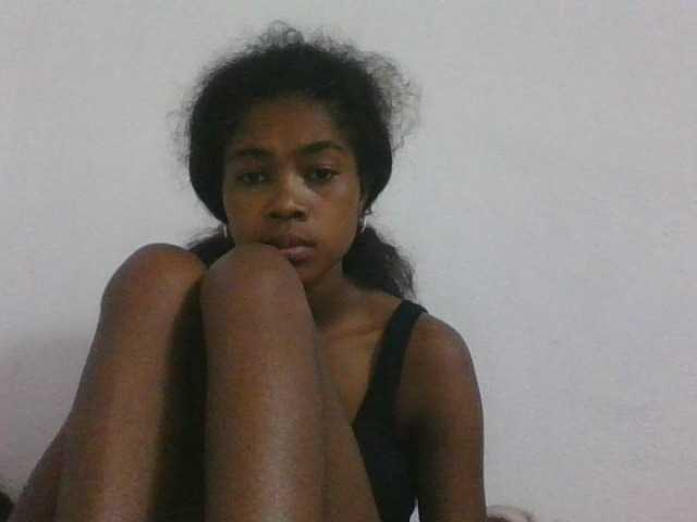 Phaniah1a live cam on BongaCams