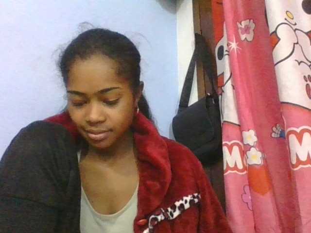Phaniah1a live cam on BongaCams
