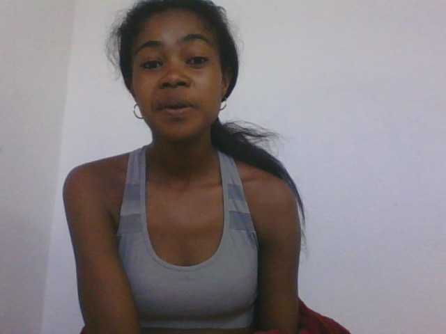 Phaniah1a live cam on BongaCams