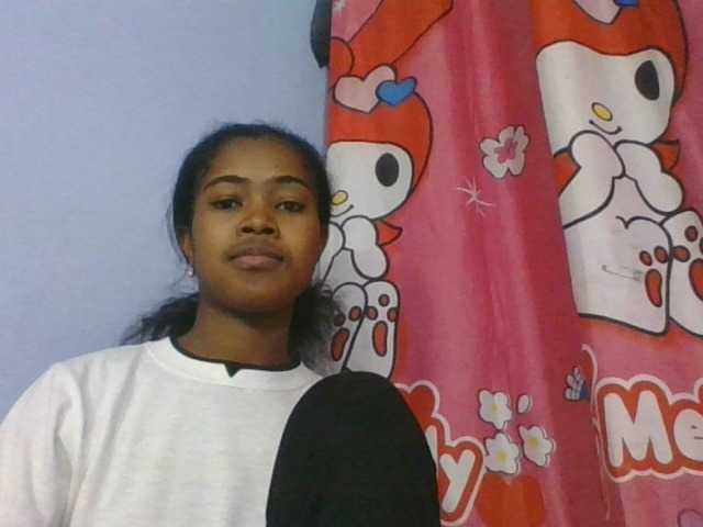 Phaniah1a live cam on BongaCams
