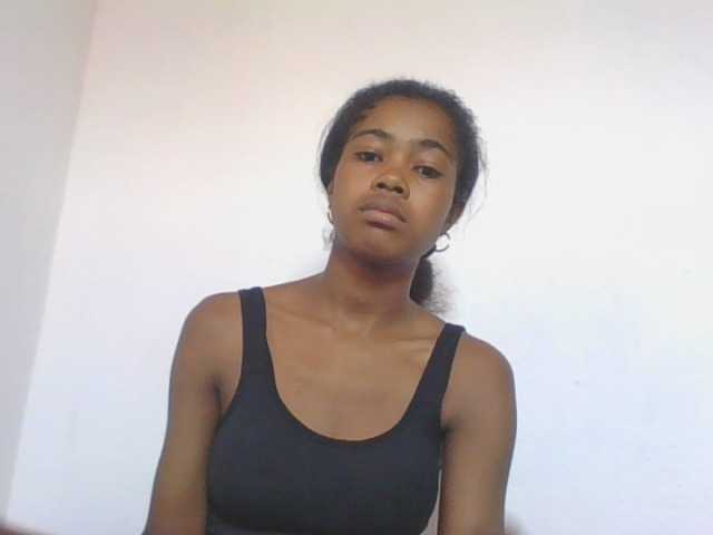 Phaniah1a live cam on BongaCams