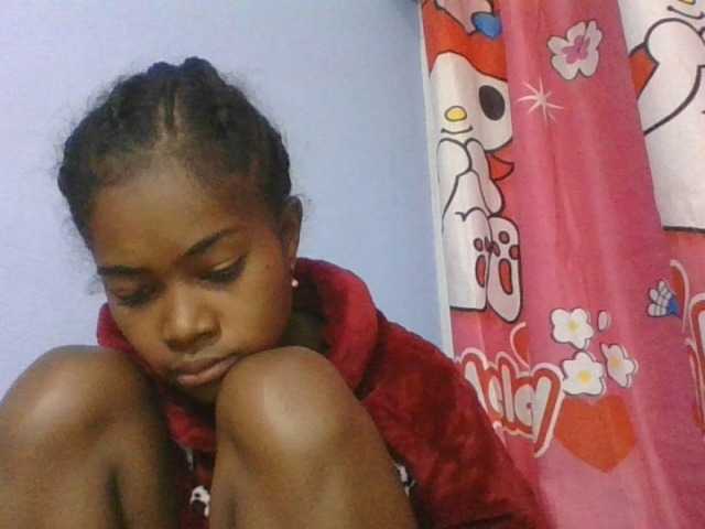 Phaniah1a live cam on BongaCams
