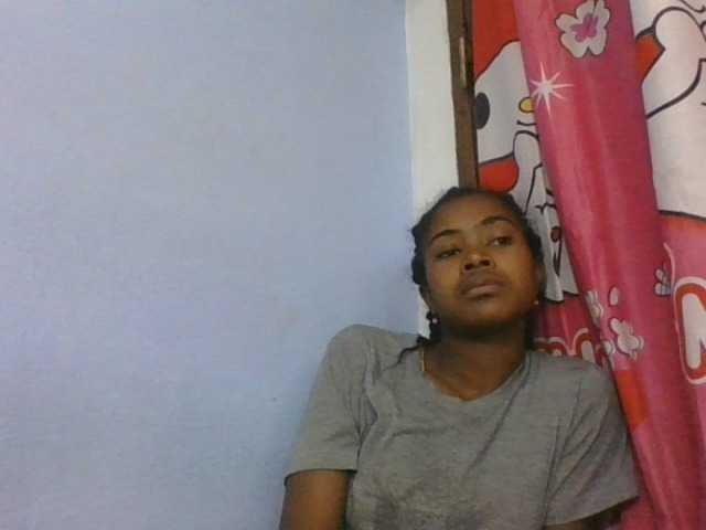 Phaniah1a live cam on BongaCams