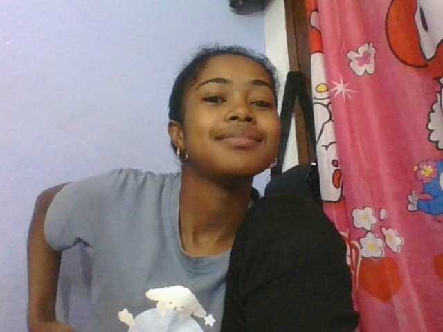 Phaniah1a live cam on BongaCams