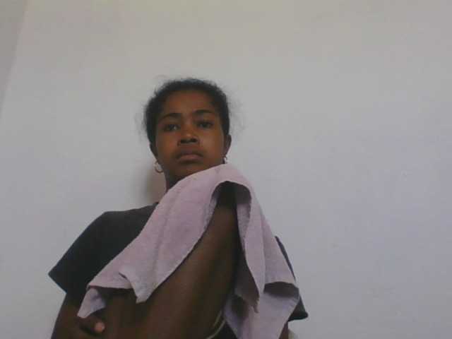 Phaniah1a live cam on BongaCams