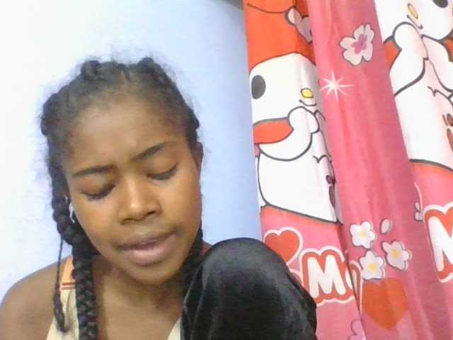 Phaniah1a live cam on BongaCams