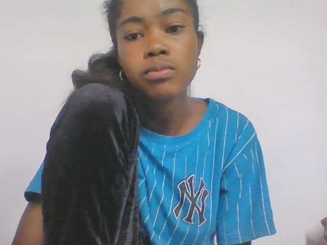 Phaniah1a live cam on BongaCams