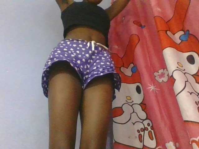 Phaniah1a live cam on BongaCams