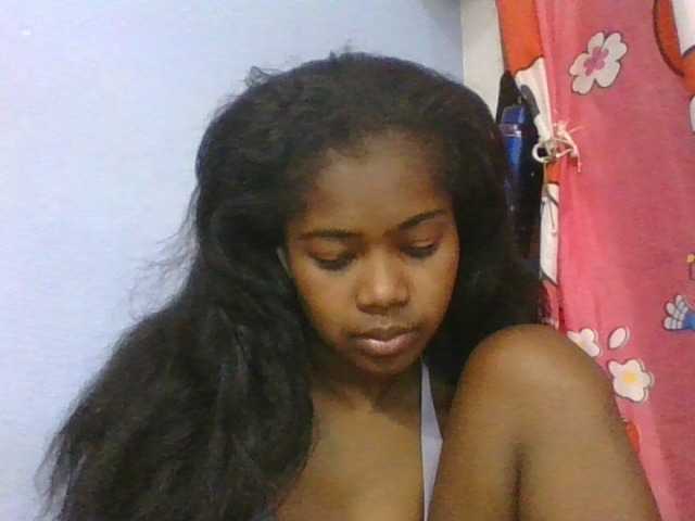 Phaniah1a Live Cam on BongaCams