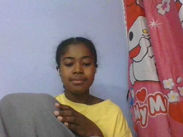 Phaniah1a live cam on BongaCams