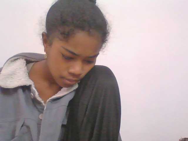 Phaniah1a live cam on BongaCams